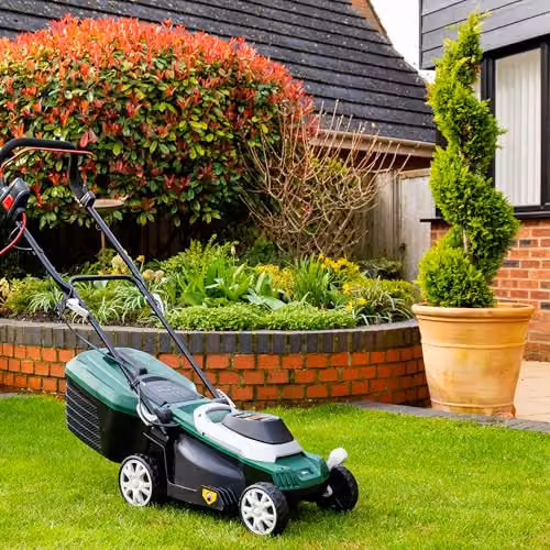 Webb Supreme WEER33RR Electric Rotary Lawnmower with Rear Roller, 33cm Cutting Width, 1200W Motor and 30L Collection Bag, Green – 3