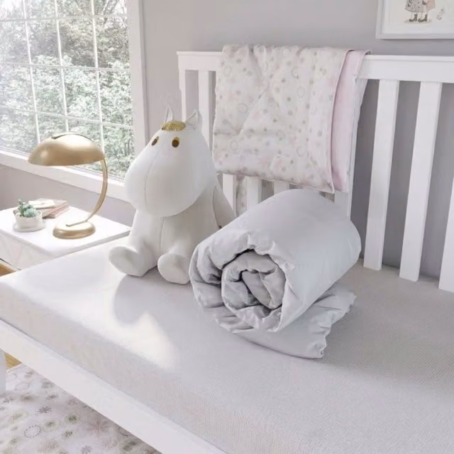 Snug City Anti Allergy 4.5 Tog Summer Soft Touch Microfibre Cot Bed Duvet in White