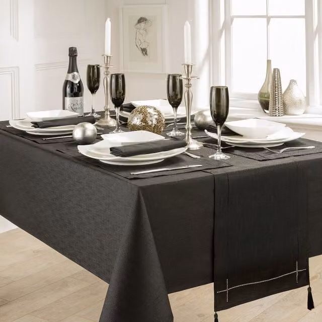 Kitchenwise Black Linen Look Slubbed Rectangular Tablecloth, W: 274.32 cm, D: 177.8 cm