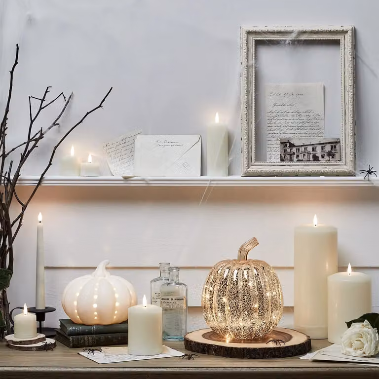 Lights4fun Halloween Neutral Pumpkin and White Pillar Candle Bundle with Gold Details
