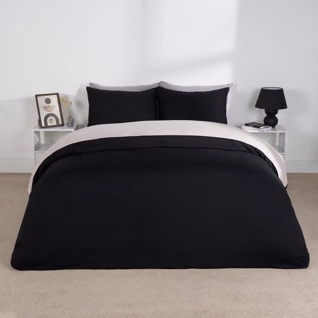 Brentfords Reversible Plain Black Microfibre Duvet Set with Pillowcase, 140 x 200 cm
