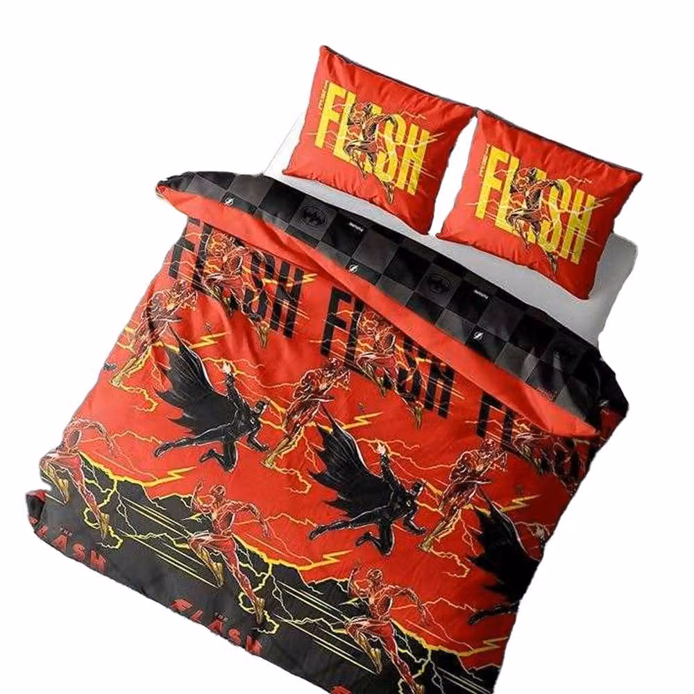 Flash Reversible Graphic Duvet Cover and Pillowcase Set in Black and Red, W: 140 cm, L: 200 cm – 2