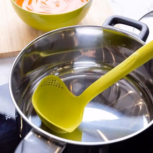 Colourworks Silicone Heat Resistant and Non-Scratch Kitchen Ladle in Green, 27 cm – 3