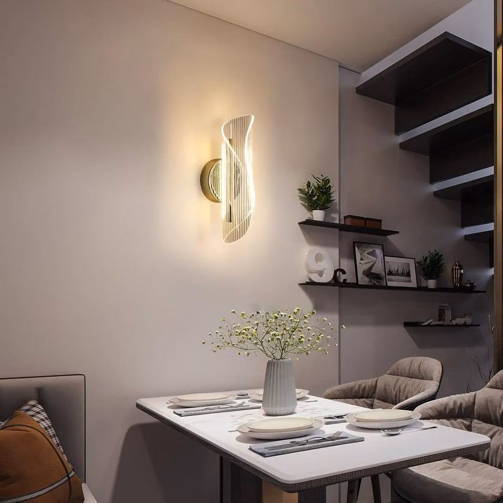 Goeco Modern LED Indoor Wall Light, 16 W Up and Down Lighting in Gold/Brass with Transparent Finish – 3