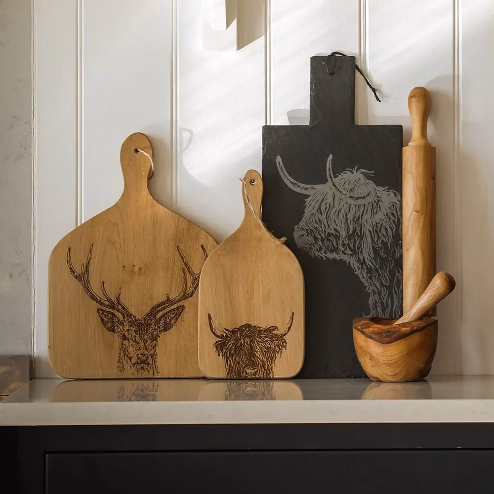 Selbrae House Oak Hanging Paddle Medium Stag Prince in Light Brown – 2