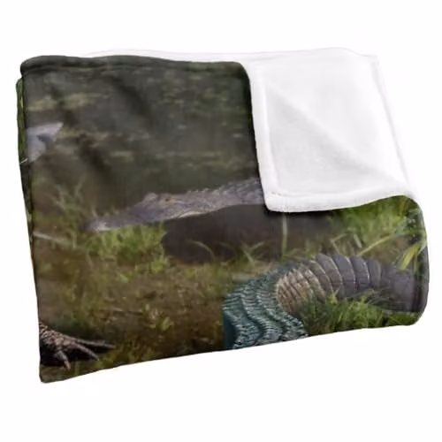 JQ Licensing Jlo Alligators Silky Touch Super Soft White Fleece Throw Blanket W: 152 cm, D: 127 cm – 2