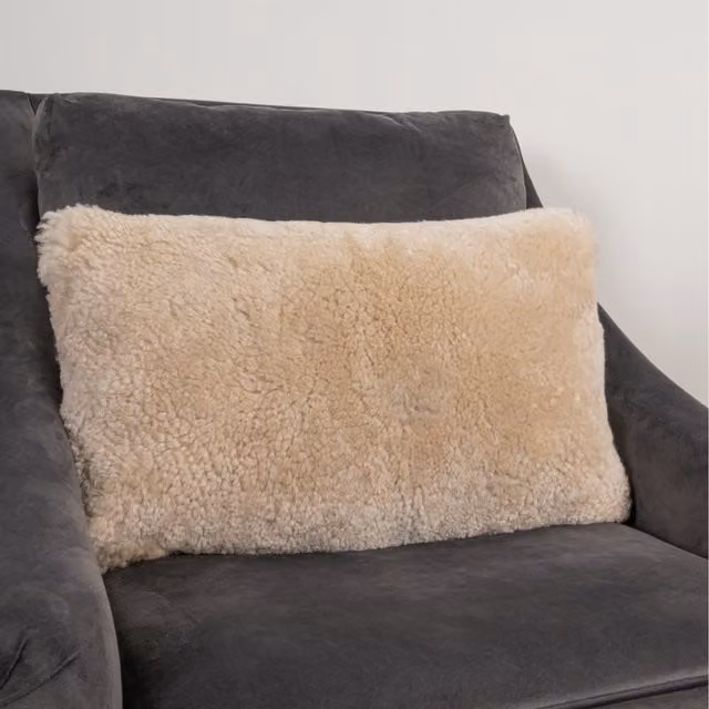 Native Natural Short Pile Lambskin Rectangular Cushion in Cream
