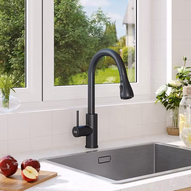 Livingandhome Matt Black Stainless Steel Single Lever Pull-Out Mixer Kitchen Tap with Spray Function