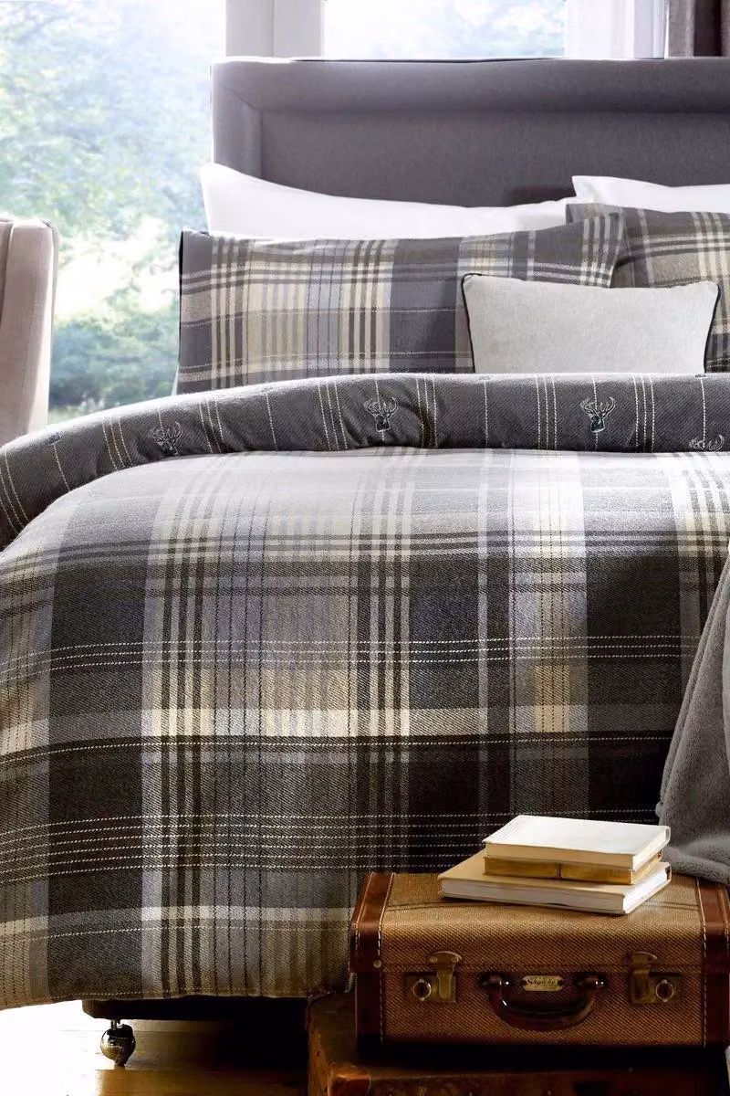Dreams & Drapes Checked Flannelette Cotton Duvet Cover Set in Grey Anthracite, W: 140 cm, L: 200 cm – 2