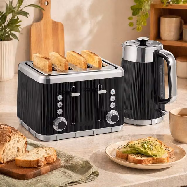 STILVORA Black Stainless Steel Kettle and 4 Slice Toaster Set – 1