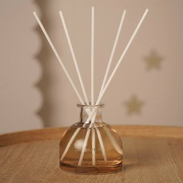 Bambino by Juliana Parents To Be Reed Diffuser, 150ml, Brown, White and Gold Glass Tabletop Diffuser with Fresh and Spicy Scent