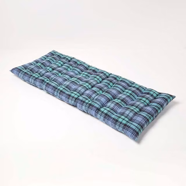 Homescapes Luxury Cotton Tartan Garden Bench Cushion in Green Blackwatch, Width: 108 cm