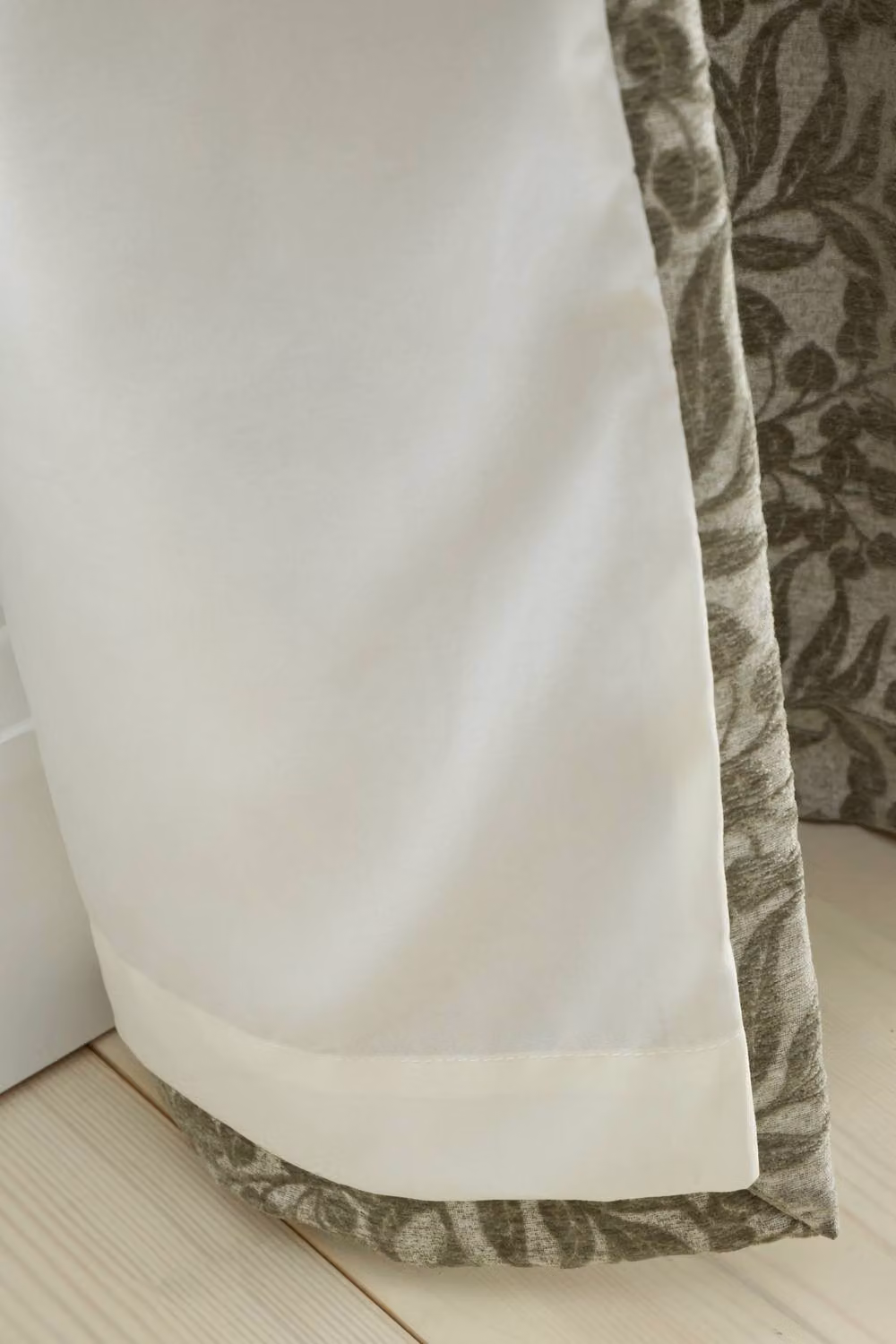 Bianca Chenille Leaves Lined Eyelet Curtains in Green, Width: 229 cm, Drop: 229 cm – 4
