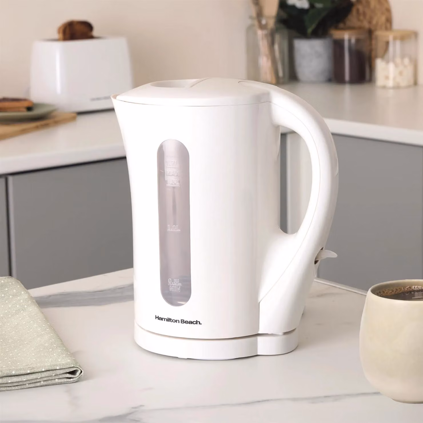 Hamilton Beach Essential Plastic Kettle, White, 1.7 l – 2