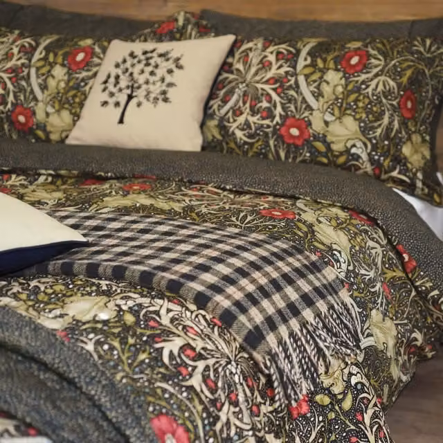 Morris & Co Seaweed Cotton Percale Duvet Cover Set, Black, W: 180 cm, H: 200 cm – 1