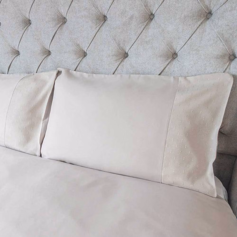 Voltico Grey Dotted Jacquard Panel Duvet Set with Pillowcases – 1