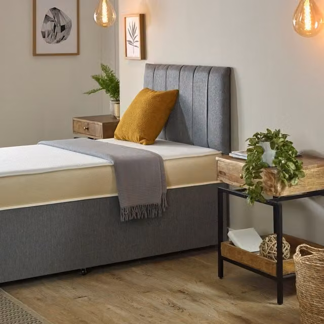 Extreme Comfort Ltd Golden Serenity Silk Memory Foam and Bunnell Spring Hybrid Mattress, Gold and White, W: 180 cm, D: 200 cm