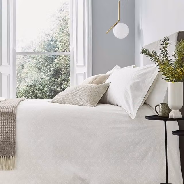 Murmur Alice Double Cotton Percale Dotted Duvet Cover in White