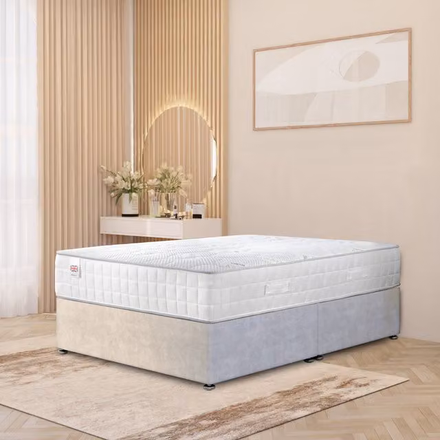 Horizona Silver Plush Velvet Upholstered Hybrid Divan Bed with Drawers W/D/H: 140 x 200 cm