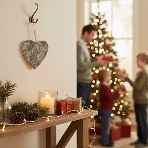SHATCHI Rustic Heart Shaped Birch Bark Wooden Christmas Wreath in White and Brown, Diameter: 20 cm – 5