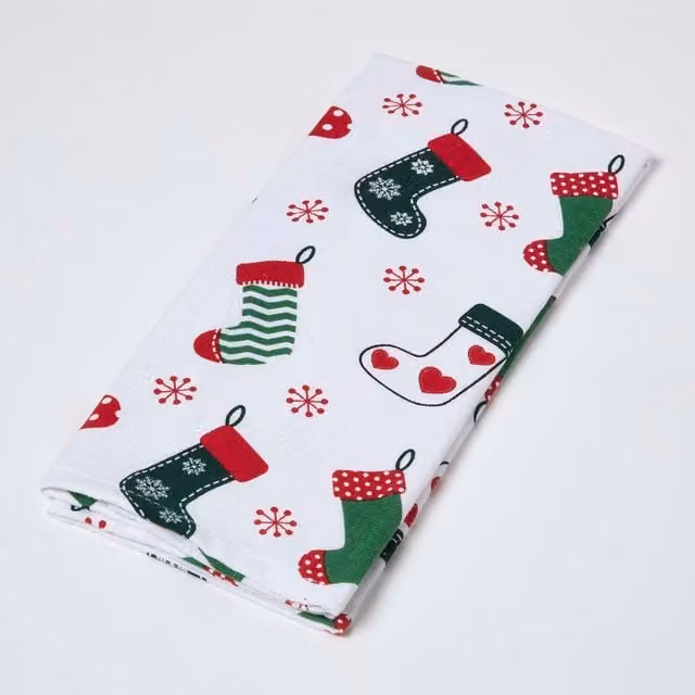Homescapes Graphic Christmas Tea Towel, Multicolour Green and Red Cotton