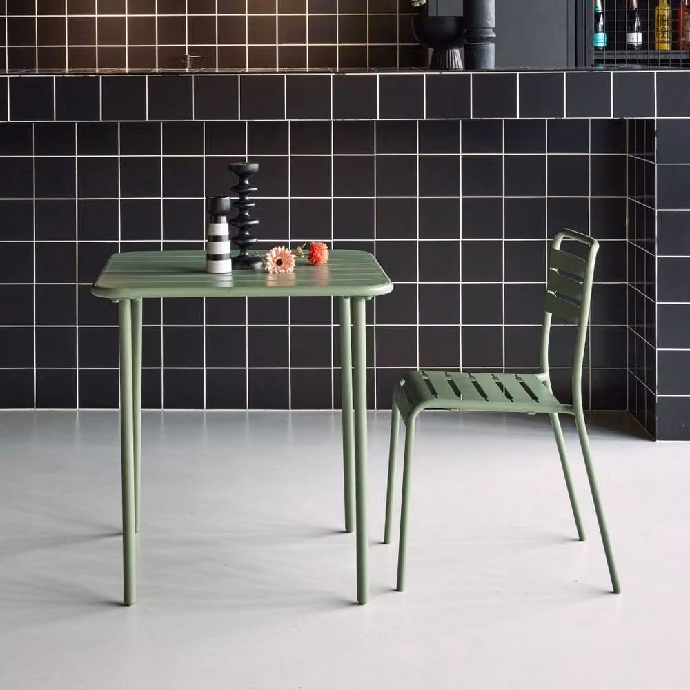 sweeek 2-Seater Square Steel Garden Table in Matt Green – 2