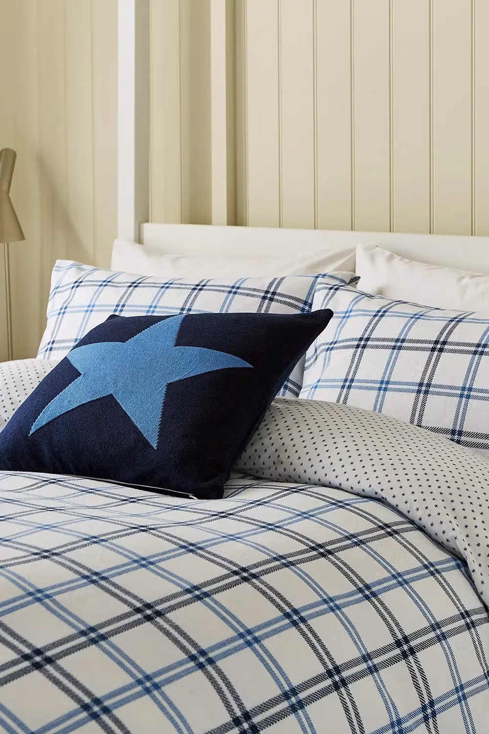 Helena Springfield Blue Star Knit Square Cushion, W/D/H: 45 x 45 x 45 cm – 2