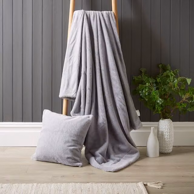 Bellissimo 2 Pack Chinchilla Cushion Covers in Grey