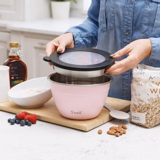 S'well Pink Topaz Leakproof Stainless Steel Salad Bowl Kit with Compartments, 1.9 l, Pink