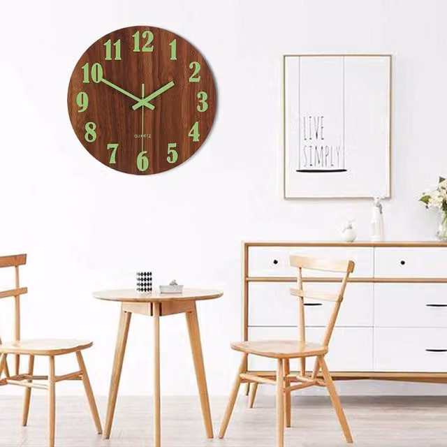Livingandhome Round Rustic Wooden Wall Clock with Illuminated Silent Quartz Movement in Brown