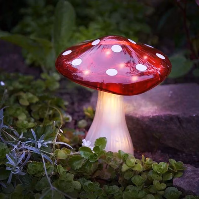 Garden Mile Solar Toadstool Stake Light in Red and White