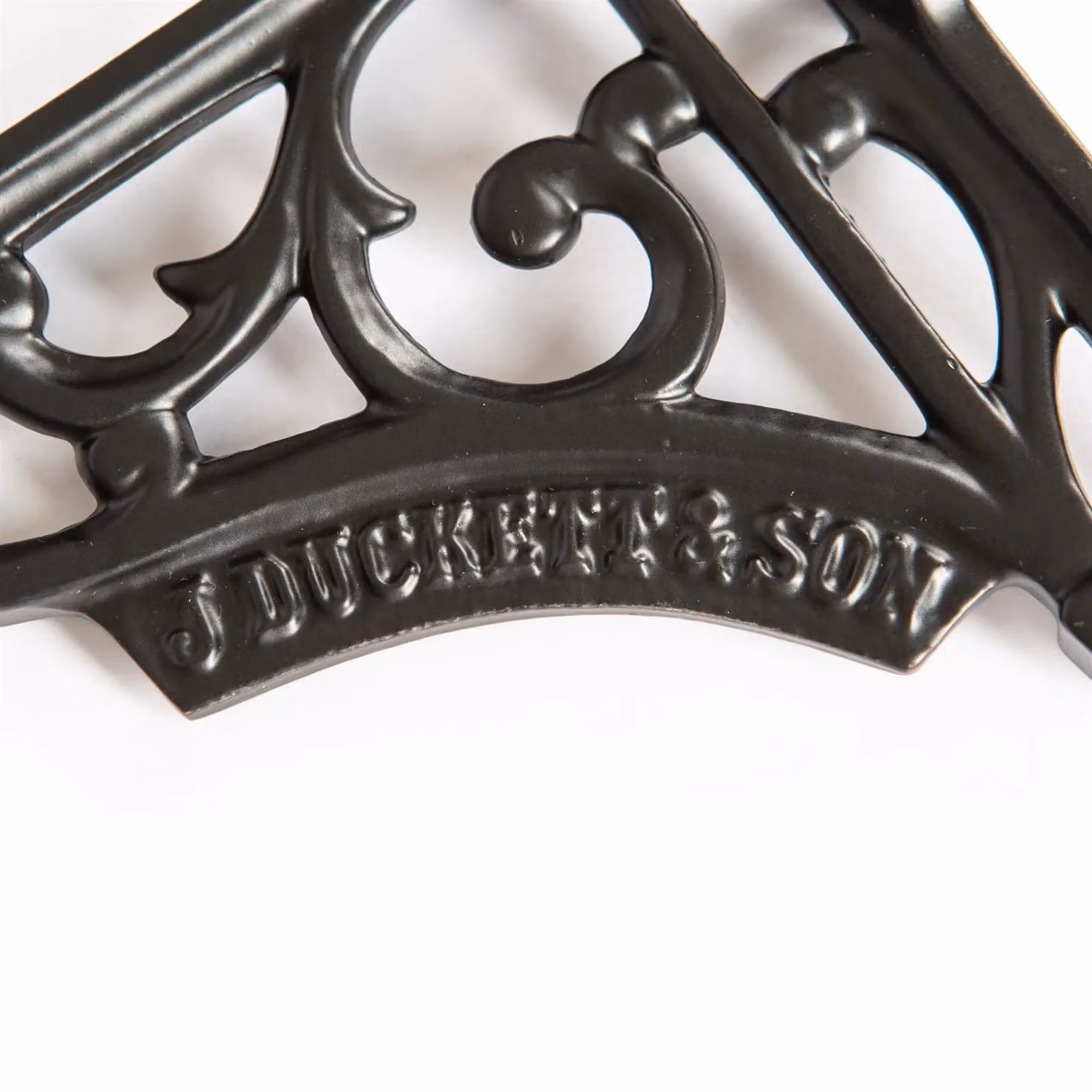 Hammer and Tongs Ornate Matt Black Iron Shelf Brackets, Pack of 6 – 2
