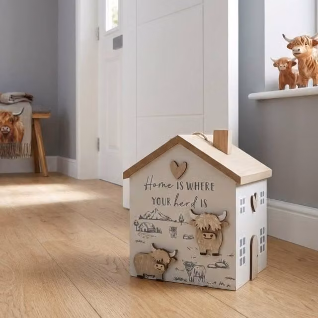 Garden Greatness Rustic Highland Cow Wooden Doorstop in Multicolour and White, W/D/H: 19.0 x 14.0 x 14.0 cm – 2