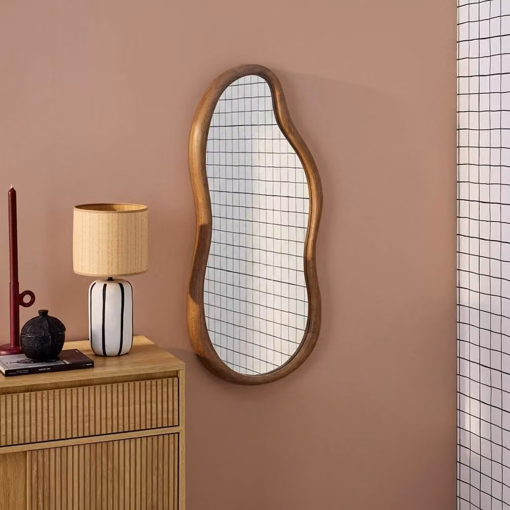 Sweek Modern Wooden Wall Mirror in Brown, 70 cm – 3