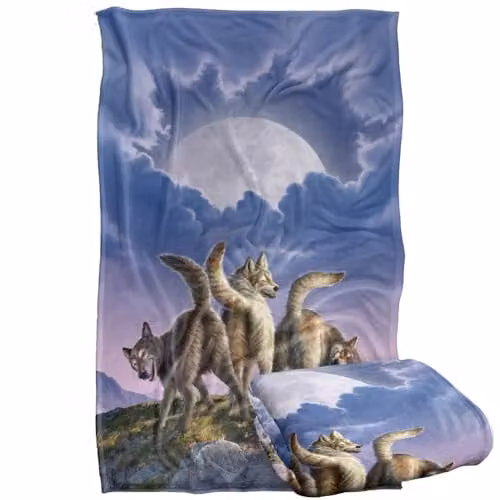 JQ Licensing Jlo Wolf Pack Moon Silky Touch Super Soft Fleece Throw Blanket, Multicolour, W: 91 cm, D: 147 cm – 1
