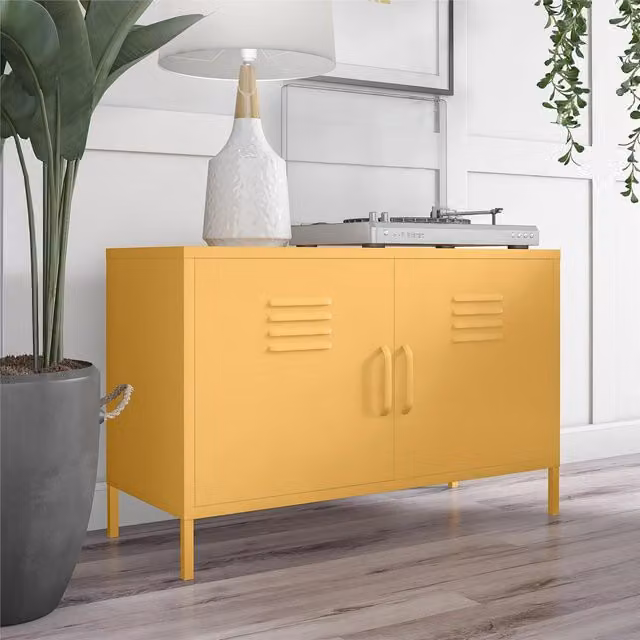 Cache metal locker with 2 hinged doors in yellow