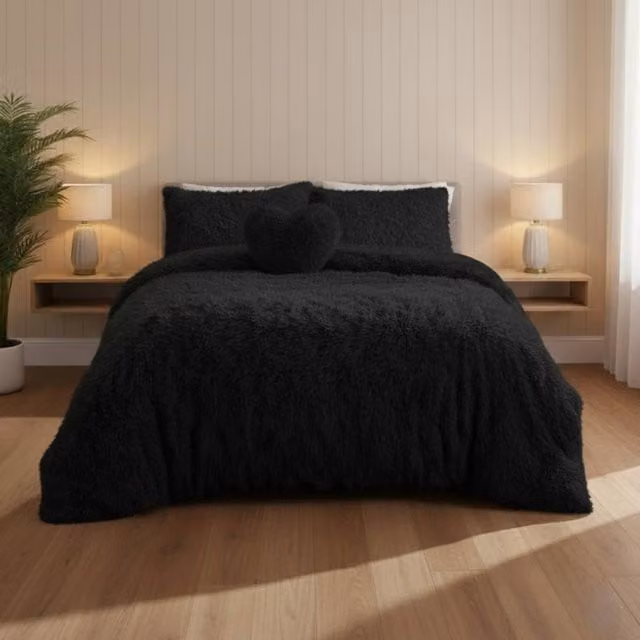 Snug City Super Fluffy Duvet Cover and Pillowcase Set in Black, Super King, W: 200 cm x D: 200 cm