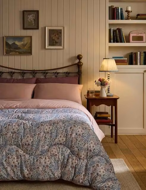 Nightlark Floral 10.5 Tog Coverless Microfibre Duvet Set in Pink Mix