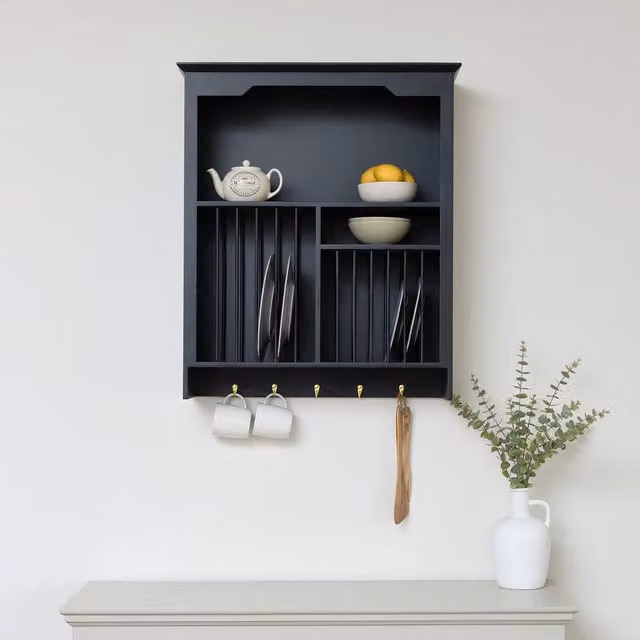 Melody Maison Black Lacquered Wood Wall Mounted Plate Rack with Gold Hooks W/H: 70 x 80 cm