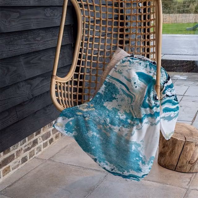 Benjamin Tate Design Blue Marble Geometric Fleece Blanket in Blue and Sand, W/D/H: 120 x 150 cm