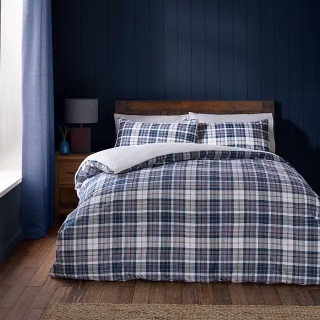 Catherine Lansfield Reversible Cosy Sherpa Checked Duvet Cover Bedding Set in Navy Blue