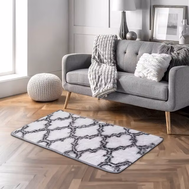 Livingandhome Geometric Shaggy Area Rug in Grey and White