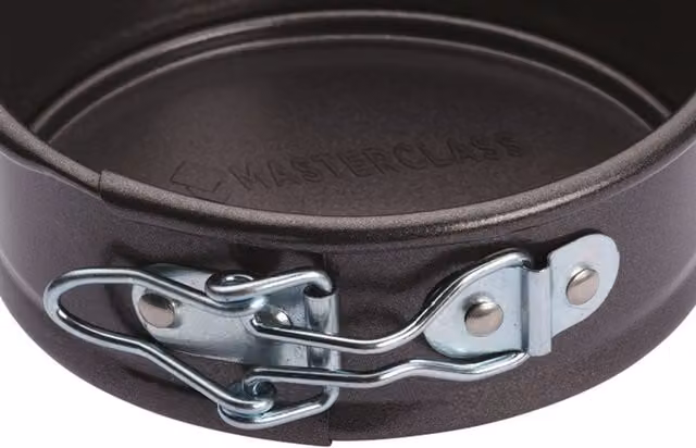 MasterClass Non-Stick Carbon Steel Round Springform Cake Pan with Loose Base, Grey, Diameter: 12 cm