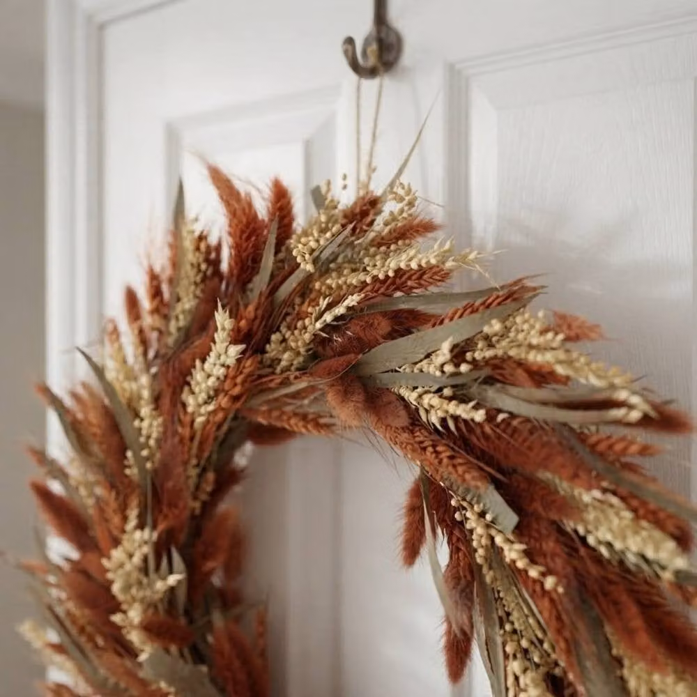 Garden Greatness Autumnal Dried Auburn Wheat Grass Wreath in Brown and Multicolour, Diameter: 38 cm – 2