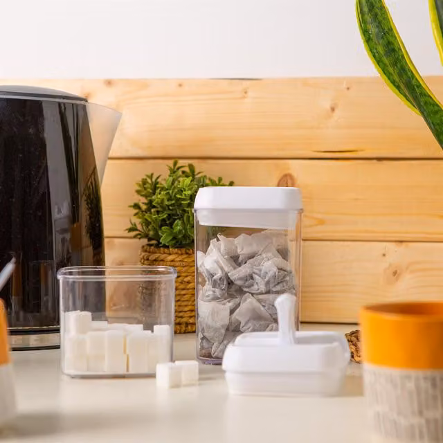 Argon Tableware 5 Piece Stackable Plastic Food Storage Container Set with Clip Lock in White and Transparent