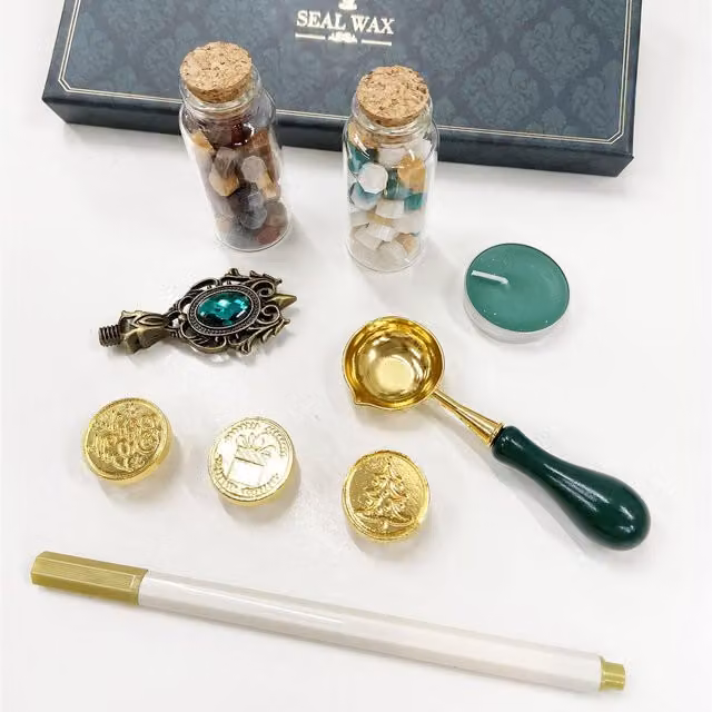 Syntego Christmas Wax Seal Stamping Kit in Green and Gold