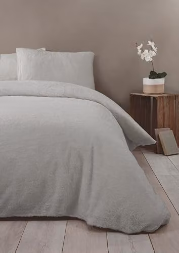 Rapport Home Teddy Fleece Polyester Duvet Cover and Pillowcase Set in Silver, W/D/H: 180 x 200 cm, Pillowcase: 50 x 75 cm
