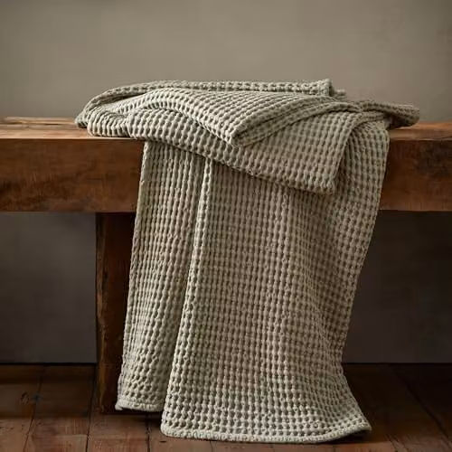 Pineapple Elephant Jaipur Chunky Waffle Cotton Throw Blanket in Green, W/D/H: 150 x 200 cm