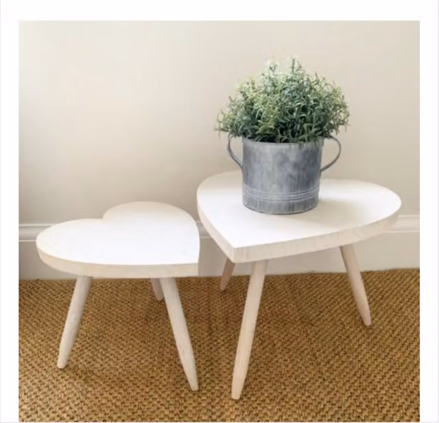 Little Cosy Home Small Heart Table in White Wood
