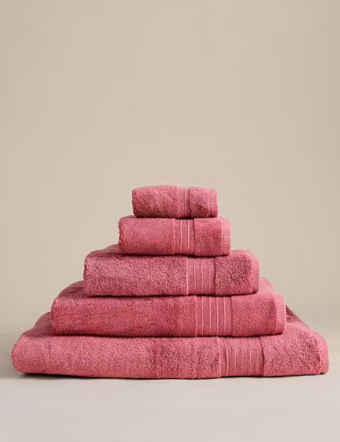 M&S Egyptian Cotton Fluffy Quick Drying Towel in Pink